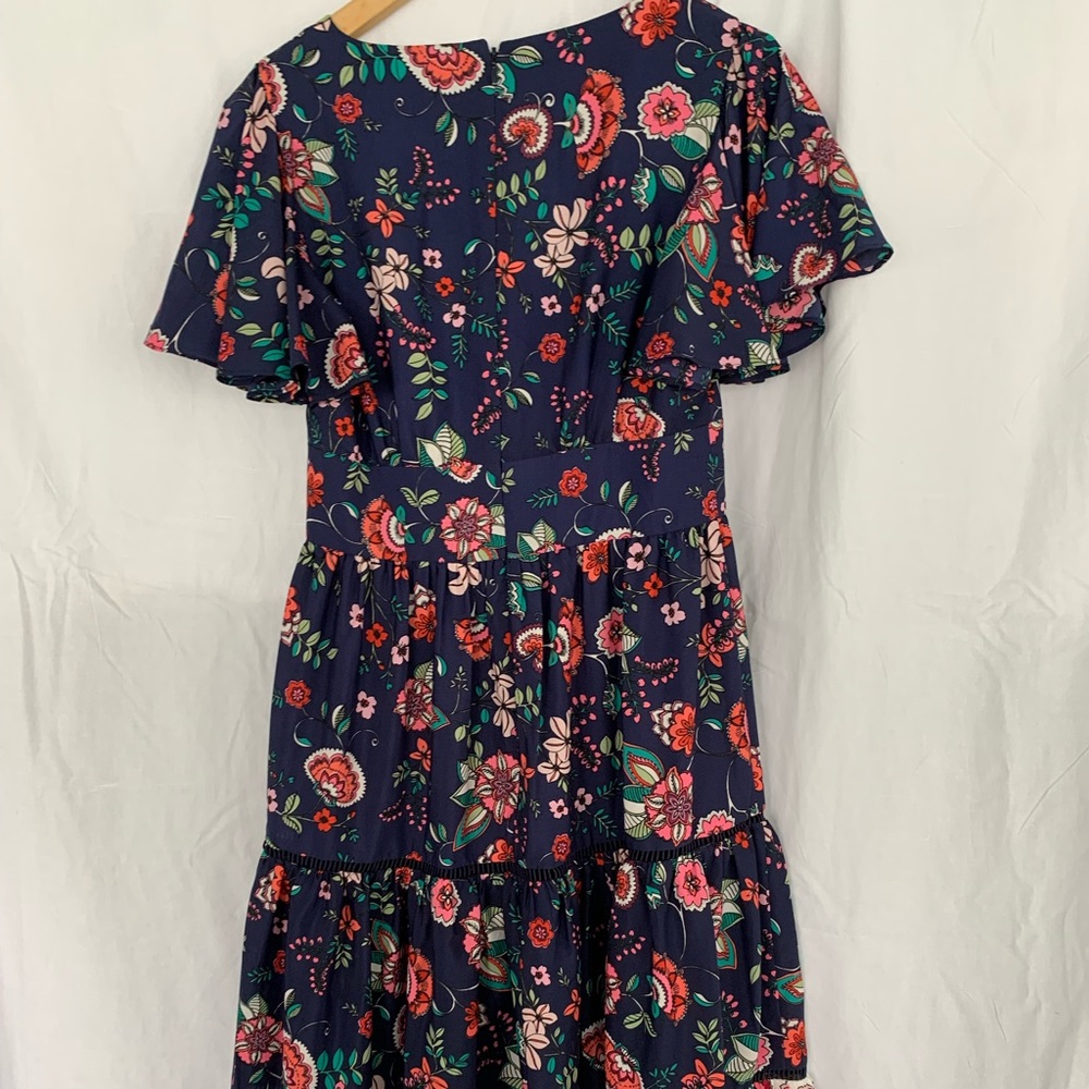 Eliza J flutter sleeves fit and flare tiered floral dress - Picture 7 of 8